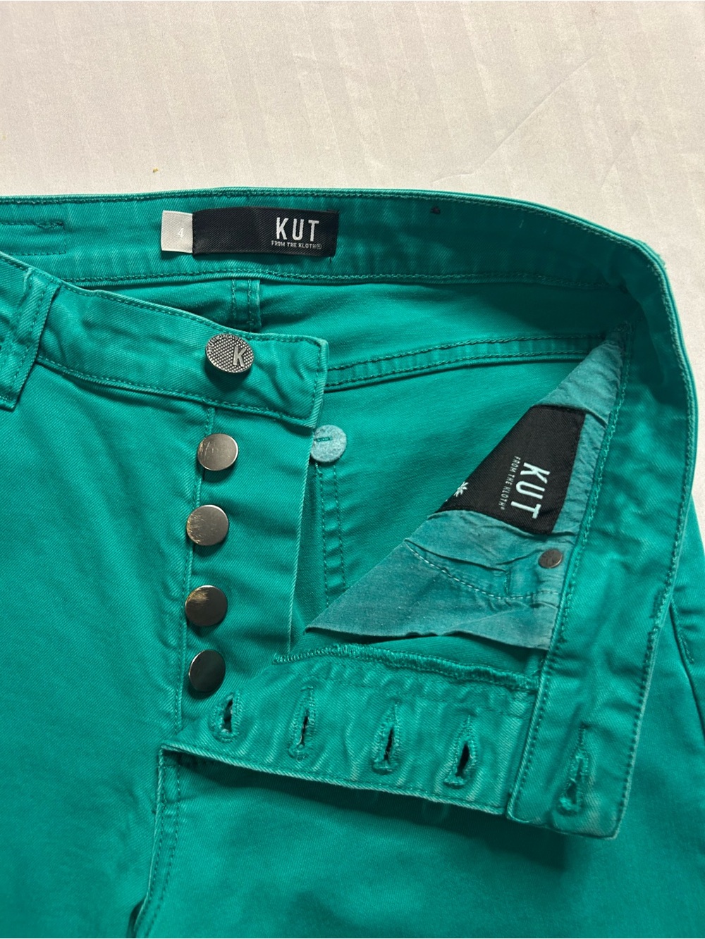 KUT From the Kloth Jeans Women’s Size 4 Teal Green Button Fly Raw Hem Ankle - Picture 3 of 4